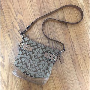 Tan/brown Leather Coach Crossbody
